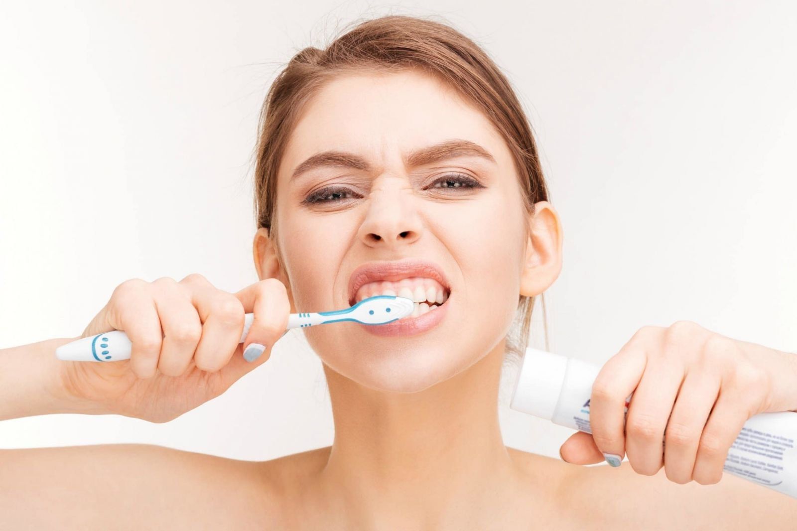 Những sai lầm thường gặp khi đánh răng Những sai lầm thường gặp khi đánh răng