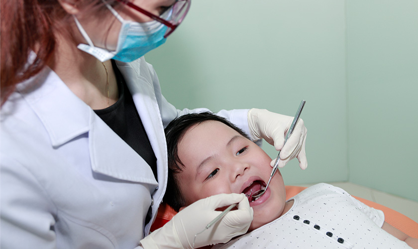 Trẻ em có nên khám răng sớm không? Trẻ em có nên khám răng sớm không?